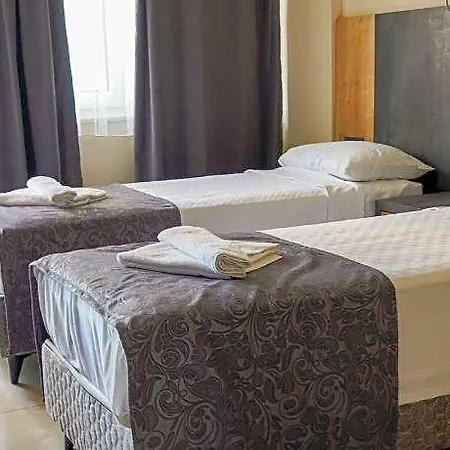 Anna Queen Hotel 3*