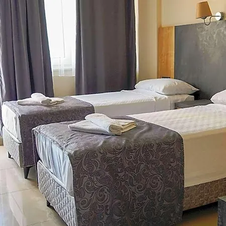 Anna Queen Hotel 3*